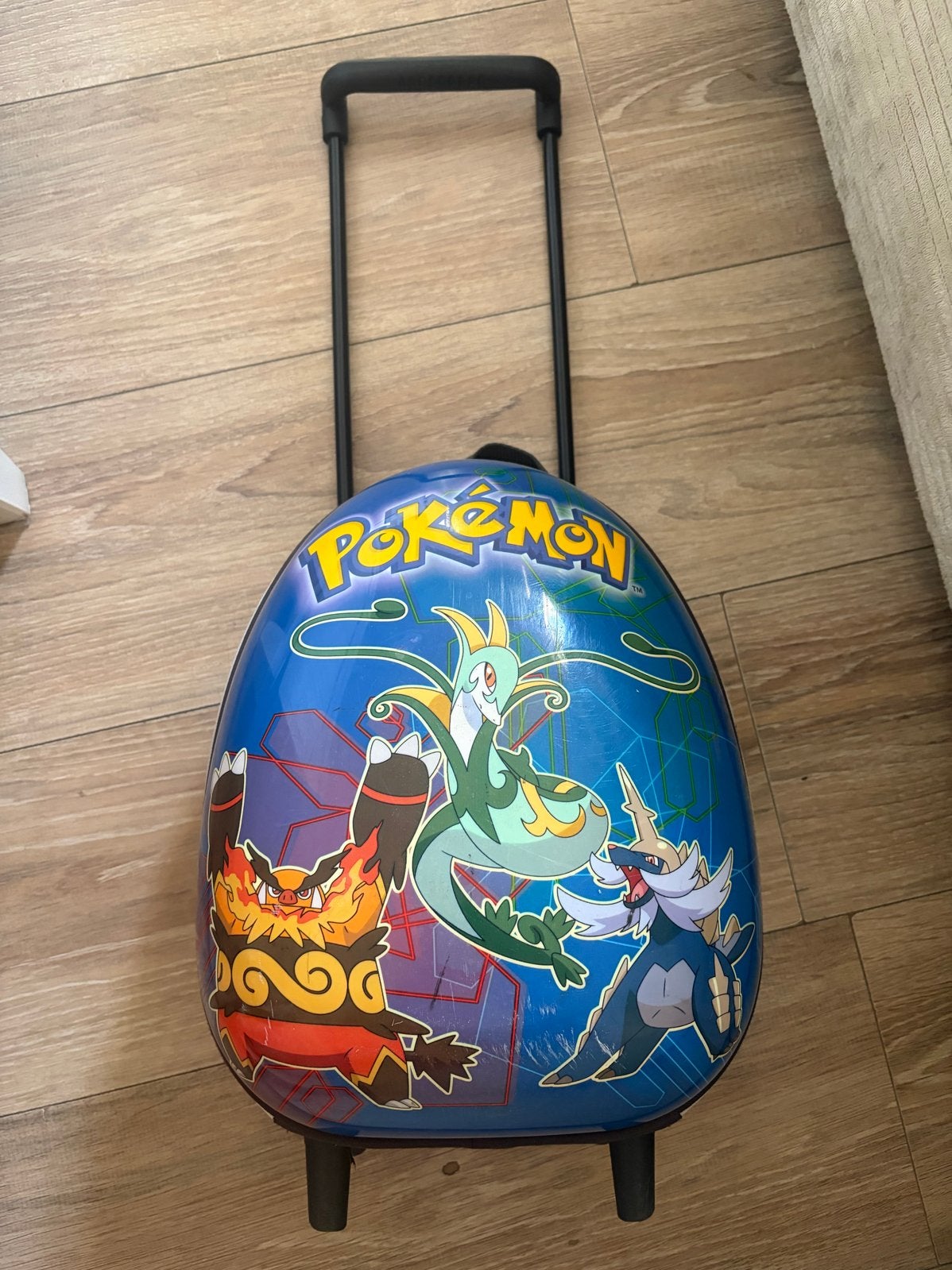 Pokemon koffer, Ophalen of Verzenden, Zo goed als nieuw, Hard kunststof, Wieltjes