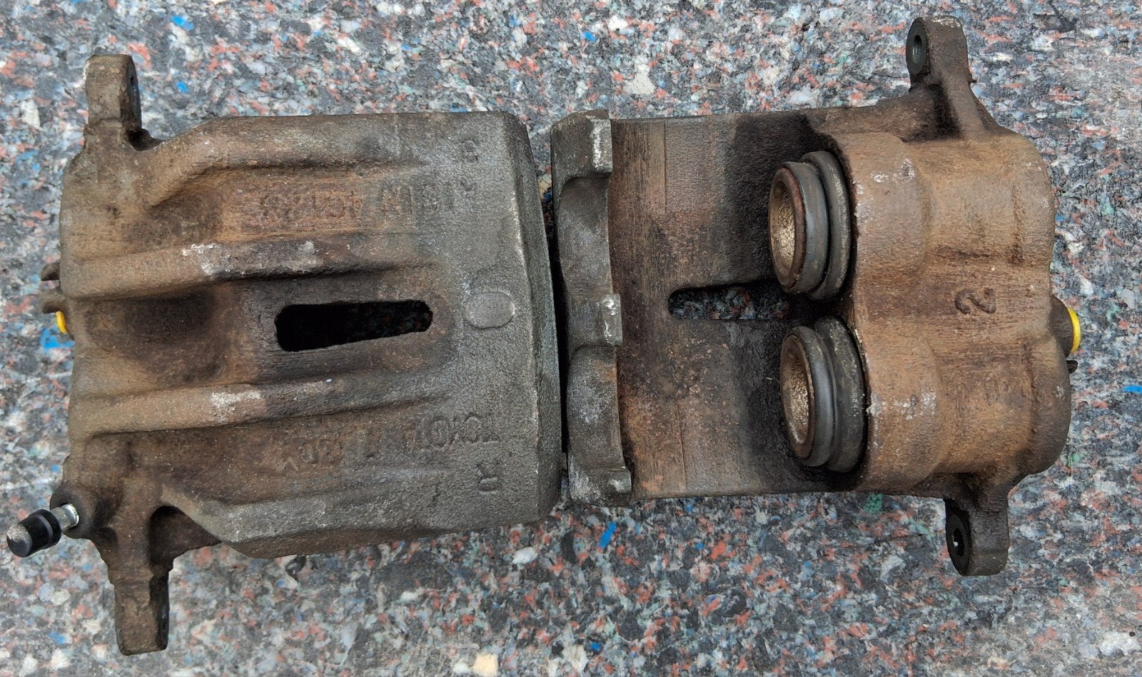 Remschijven remklauwen  Toyota Avensis T22,Corona,Celica, Auto-onderdelen, Ophalen of Verzenden, Gebruikt, Toyota