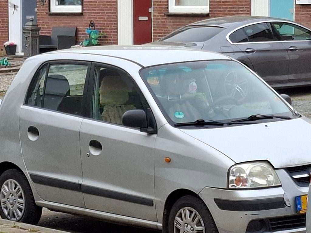 Hyundai Atos 1.1 2006 Grijs, Voorwielaandrijving, 31 €/maand, 4 cilinders, Origineel Nederlands