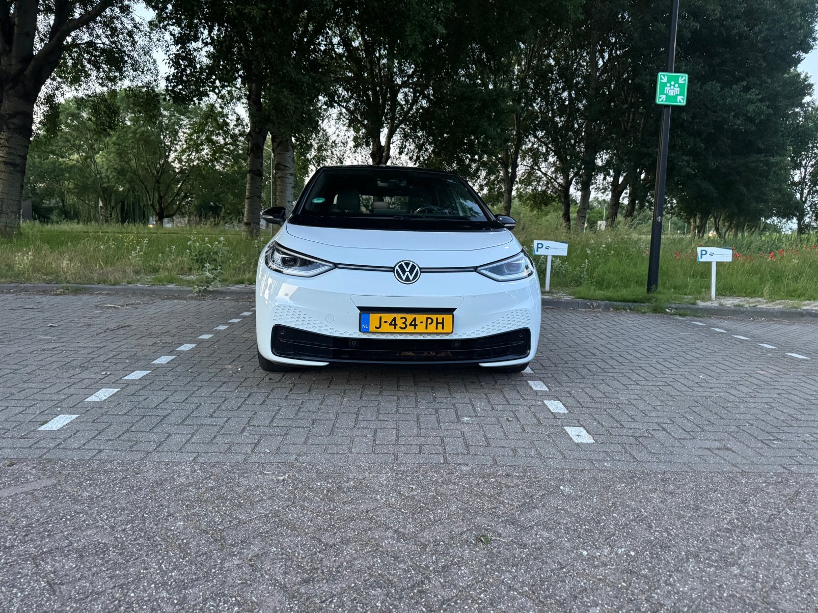 Volkswagen ID.3 1St max 58kWh 204pk 2020 Wit, Auto's, 1694 kg, ID.3, Wit, Origineel Nederlands