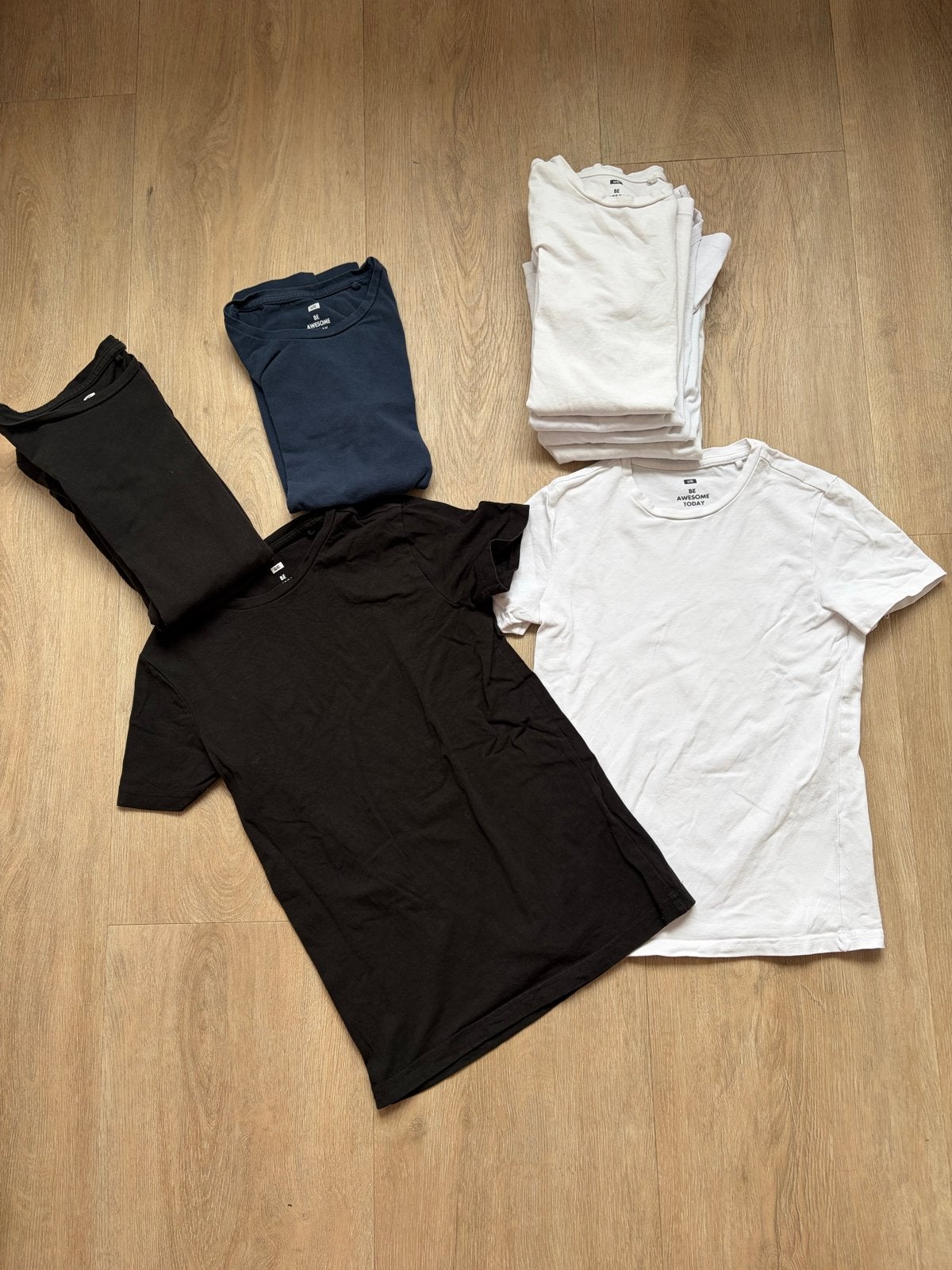 T-shirt pakket 134/140: 5x wit, 3x zwart, 1x blauw, Ophalen of Verzenden, Jongen, Shirt of Longsleeve