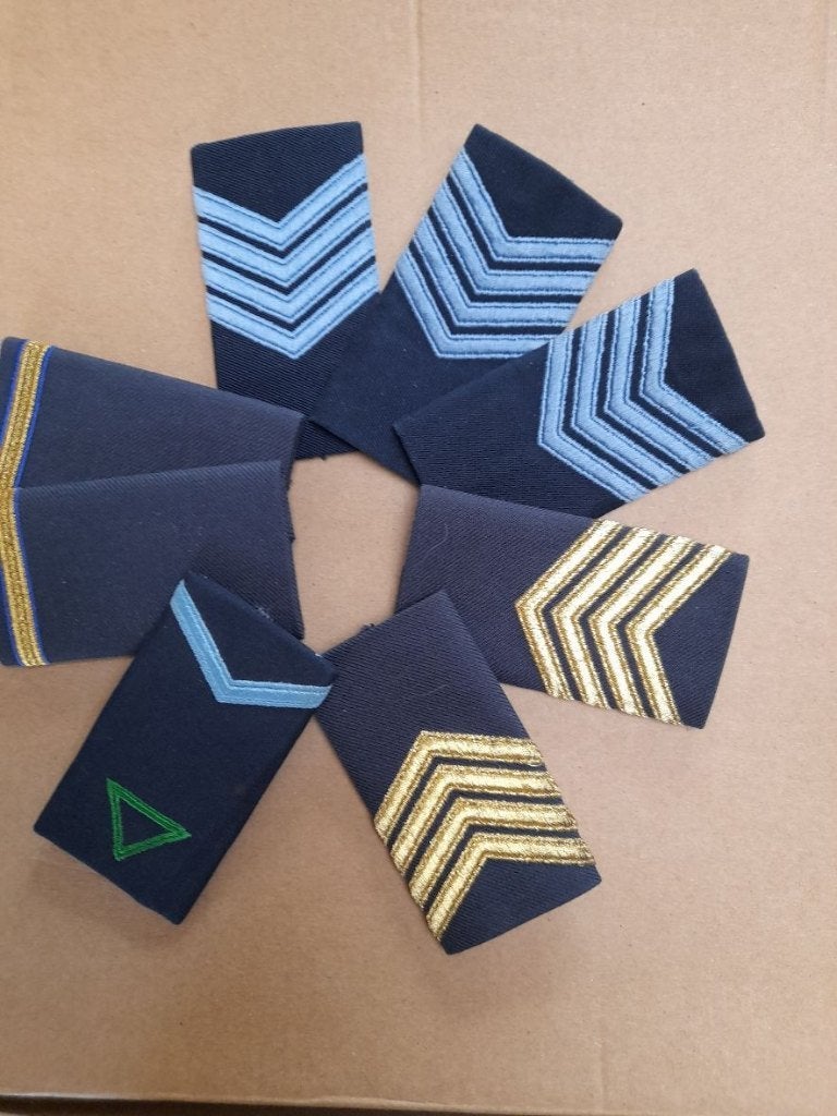 Rangen defensie, Verzamelen, Ophalen of Verzenden, Luchtmacht, Nederland, Embleem of Badge