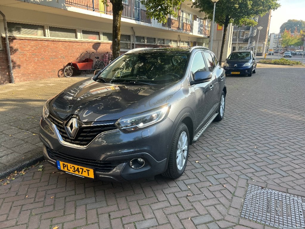Renault Kadjar 1.2 TCE 2017 Grijs |Leder €10.5k down to €8k, Auto's, Voorwielaandrijving, Kadjar, 1281 kg, 4 cilinders