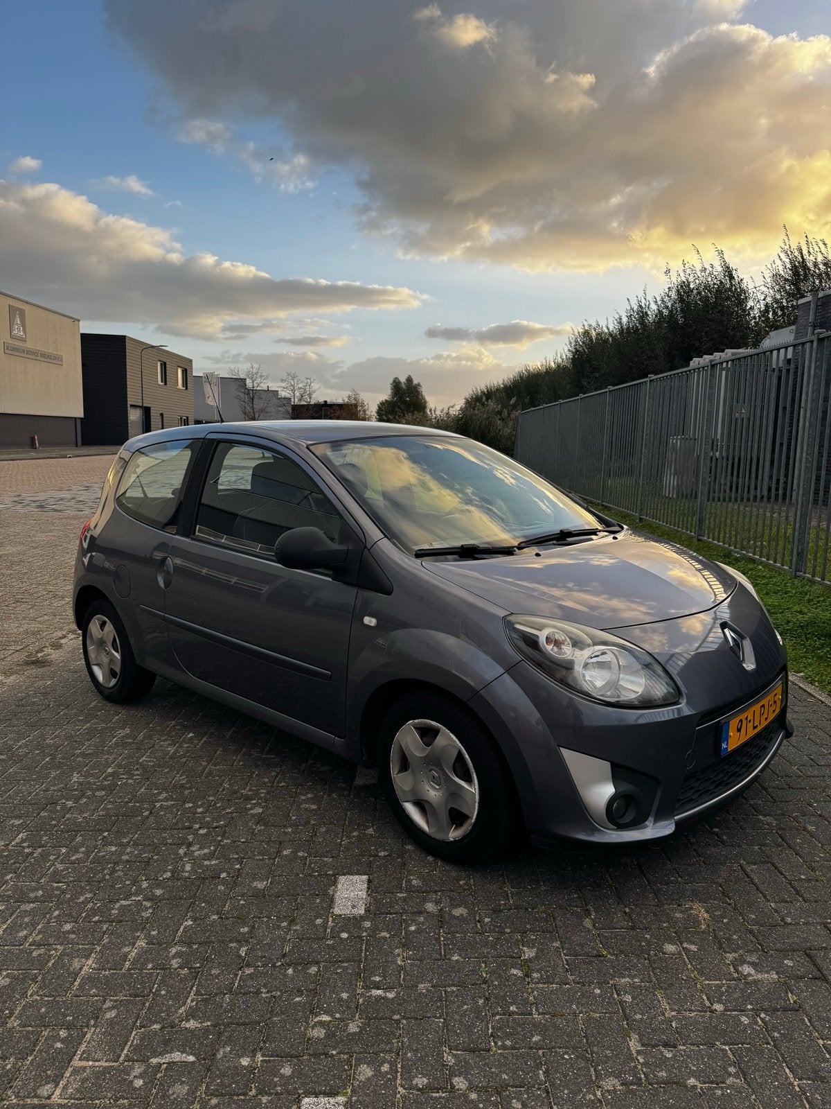 Renault Twingo 1.2 16V CO2 2010 Blauw, Auto's, Voorwielaandrijving, Twingo, 31 €/maand, 4 cilinders