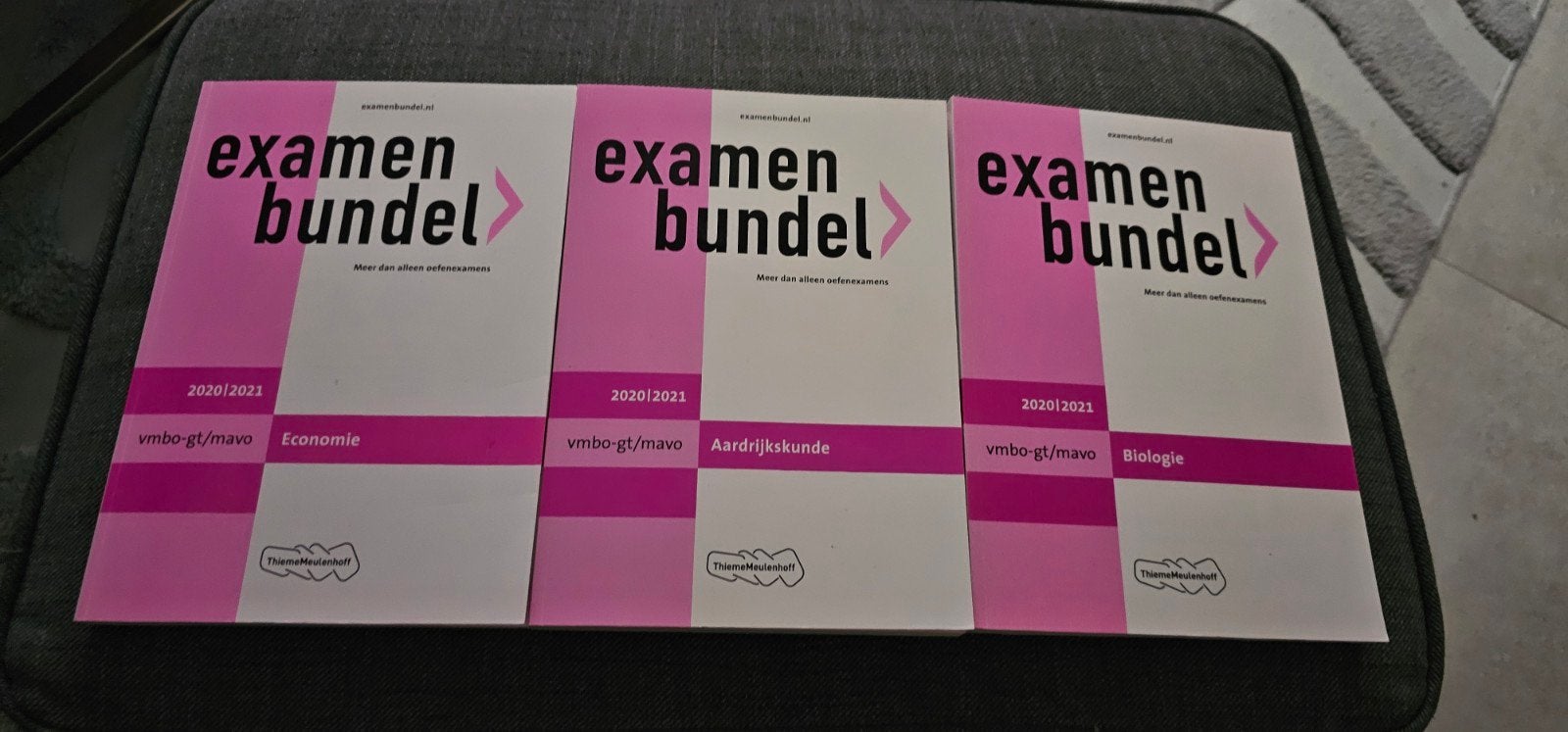 Examenbundels vmbo-gt/mavo 2020/2021, Boeken, Ophalen of Verzenden, Zo goed als nieuw, VMBO, Bedrijfseconomie of M&O