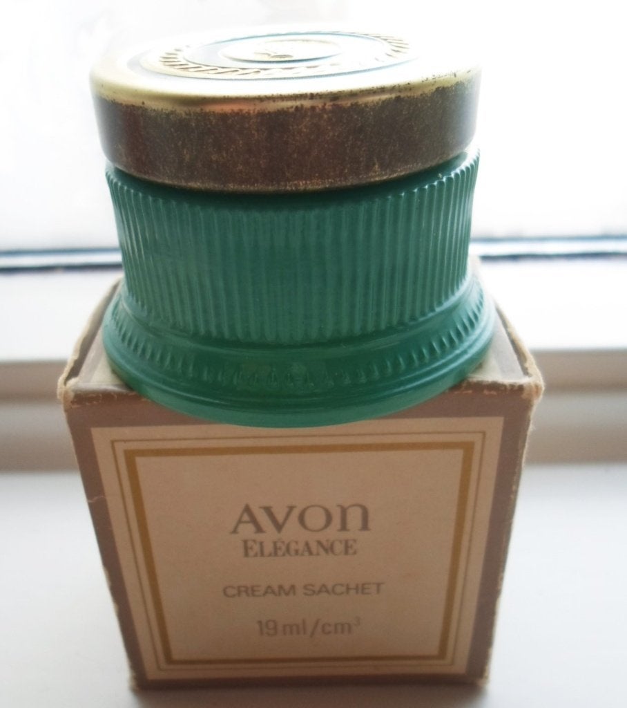 AVON Parfumcrème Elégance. In originele doos., Verzamelen, Ophalen of Verzenden, Gebruikt, Parfumfles, Gevuld