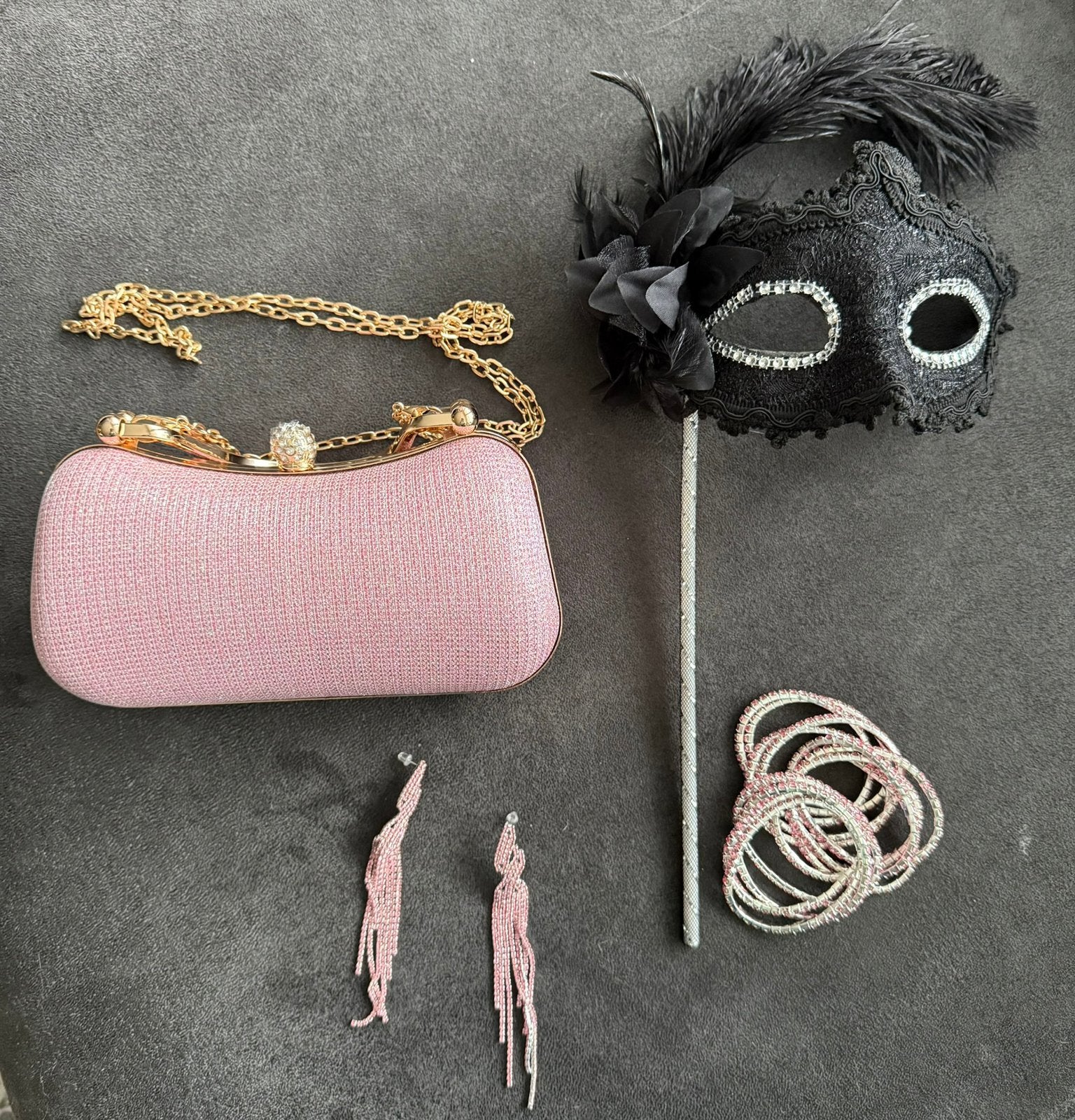 Strass tasje, oorbellen, armbanden en zwart masker, Ophalen of Verzenden, Nieuw