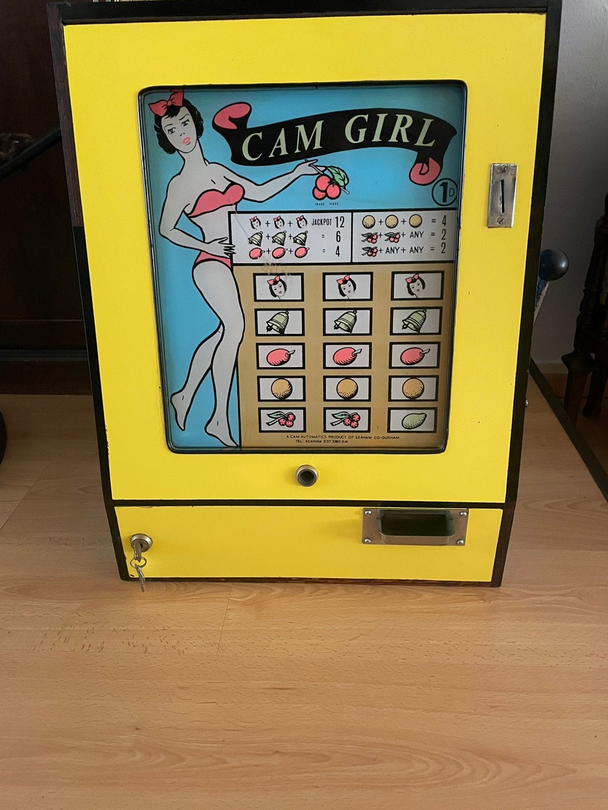 Vintage fruitautomaat / gokkast / cam girl., Verzamelen, Automaten | Gokkasten en Fruitautomaten, Euro, Ophalen, Met sleutels