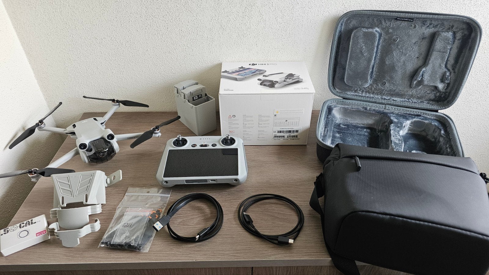 DJI Mini 3 Pro Fly More Combo - Zo goed als nieuw, Ophalen of Verzenden, Zo goed als nieuw