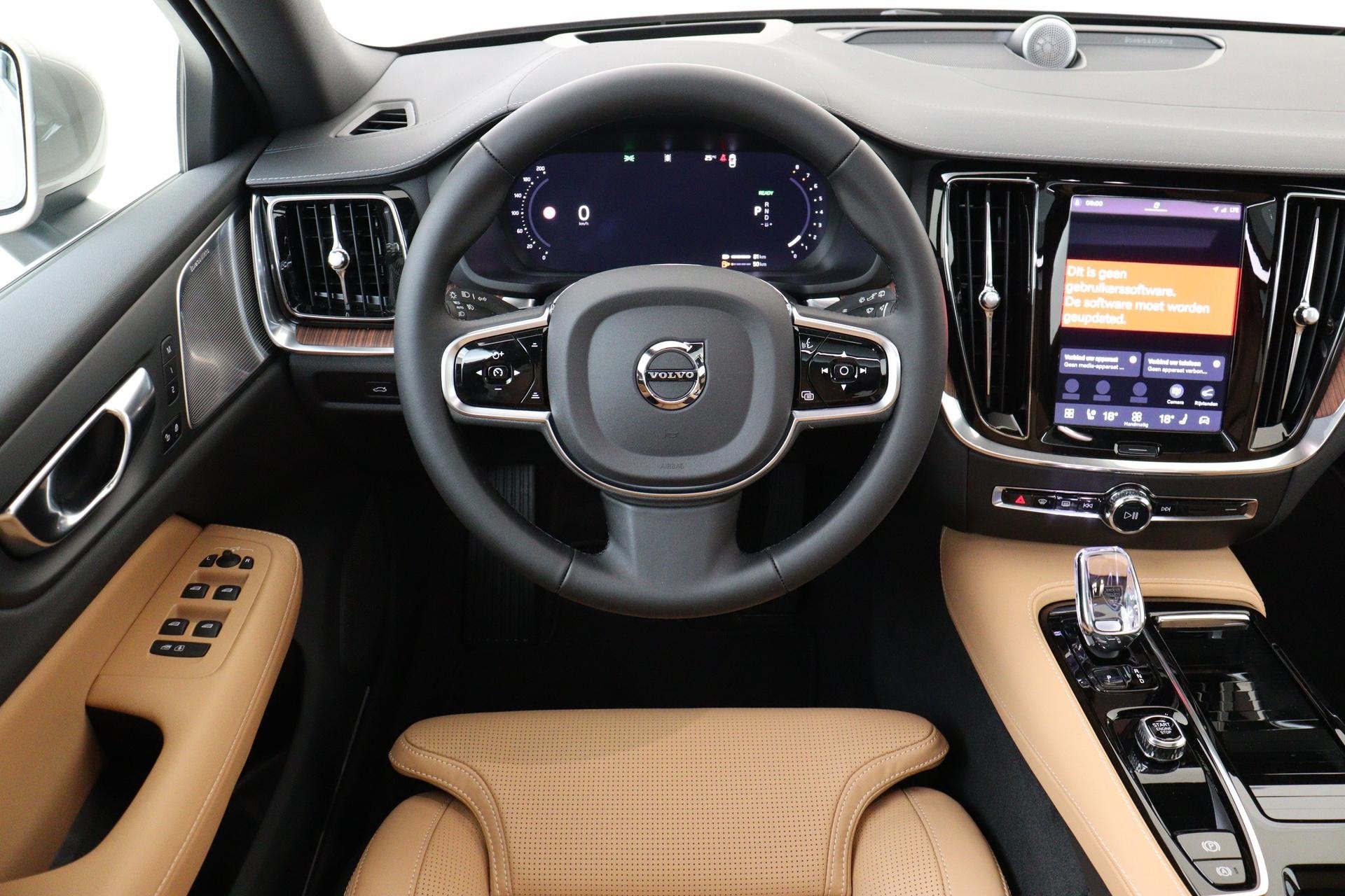 Volvo V60 T6 PLUG-IN HYBRID AWD ULTRA BRIGHT *VOL!* -PANO.DA, Automaat, 12 maanden, Euro 6, Leder