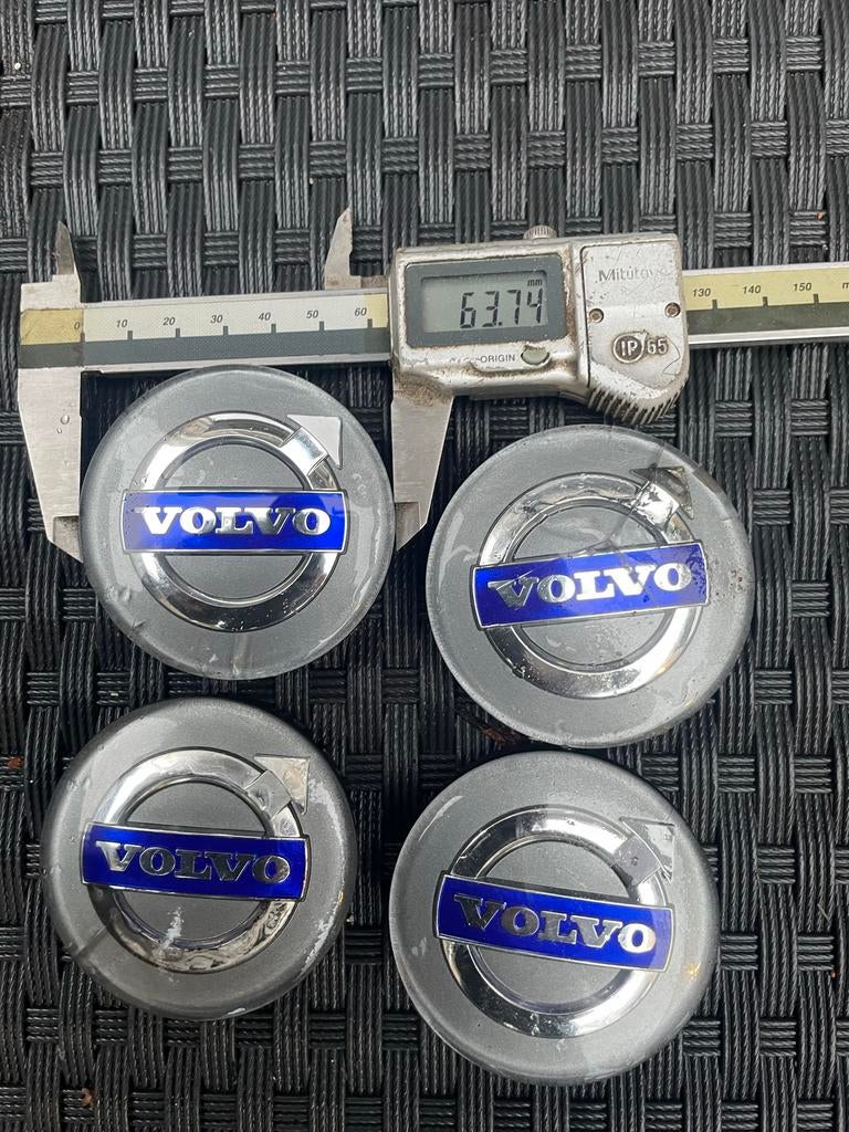 Originele Volvo Naafdoppen 64 mm - Set van 4, Ophalen of Verzenden, Gebruikt