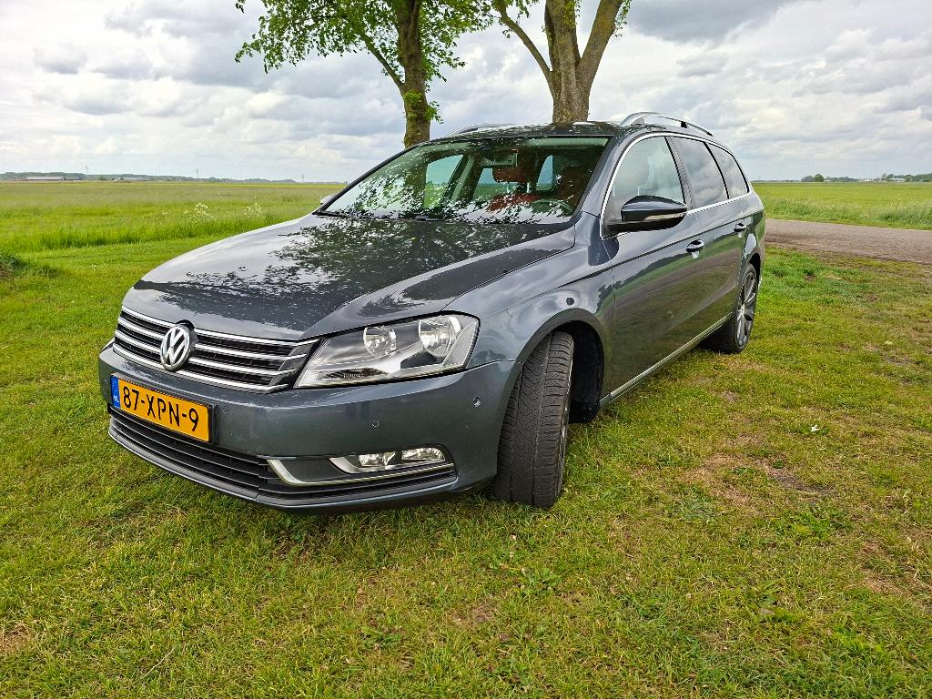 Volkswagen Passat 1.4 TSI DSG Blue Motion 2012 Grijs, 122 pk, Particulier, Zilver of Grijs, 750 kg