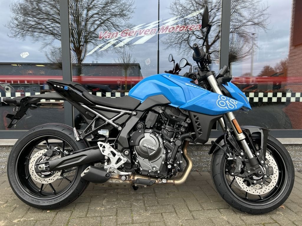 SUZUKI GSX-8S 2025, Bedrijf, Naked bike