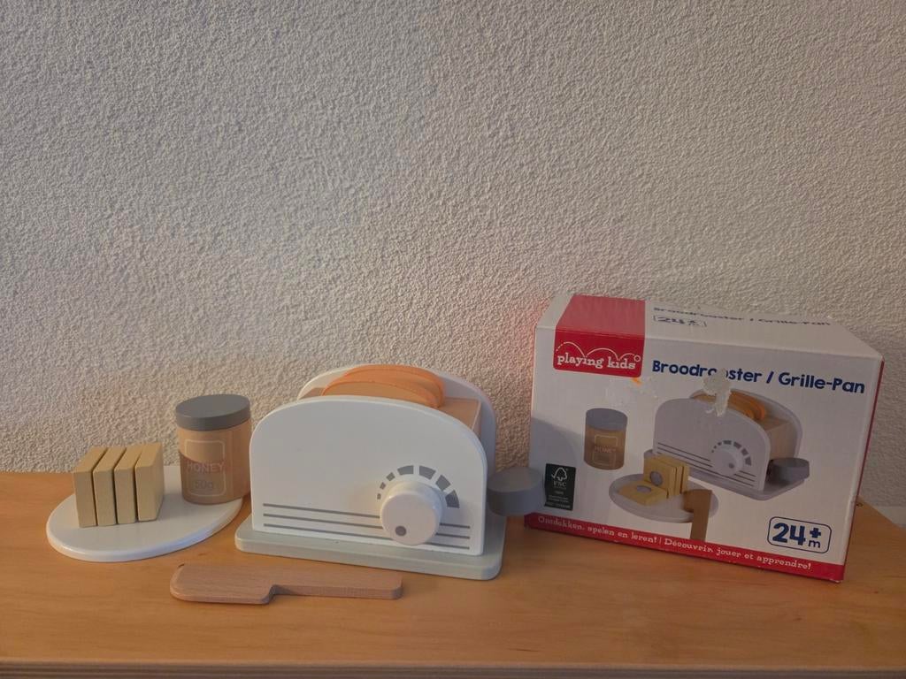 Houten speelgoed broodrooster set - Playing Kids, Kinderen en Baby's, Speelgoed | Houten speelgoed, Zo goed als nieuw, Ophalen of Verzenden