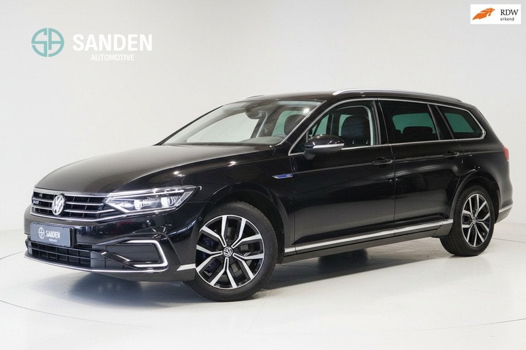 Volkswagen Passat Variant 1.4 TSI PHEV GTE Business|Matrix L, Auto's, Volkswagen, Gebruikt, Leder en Stof, Zwart, Plug-in hybride