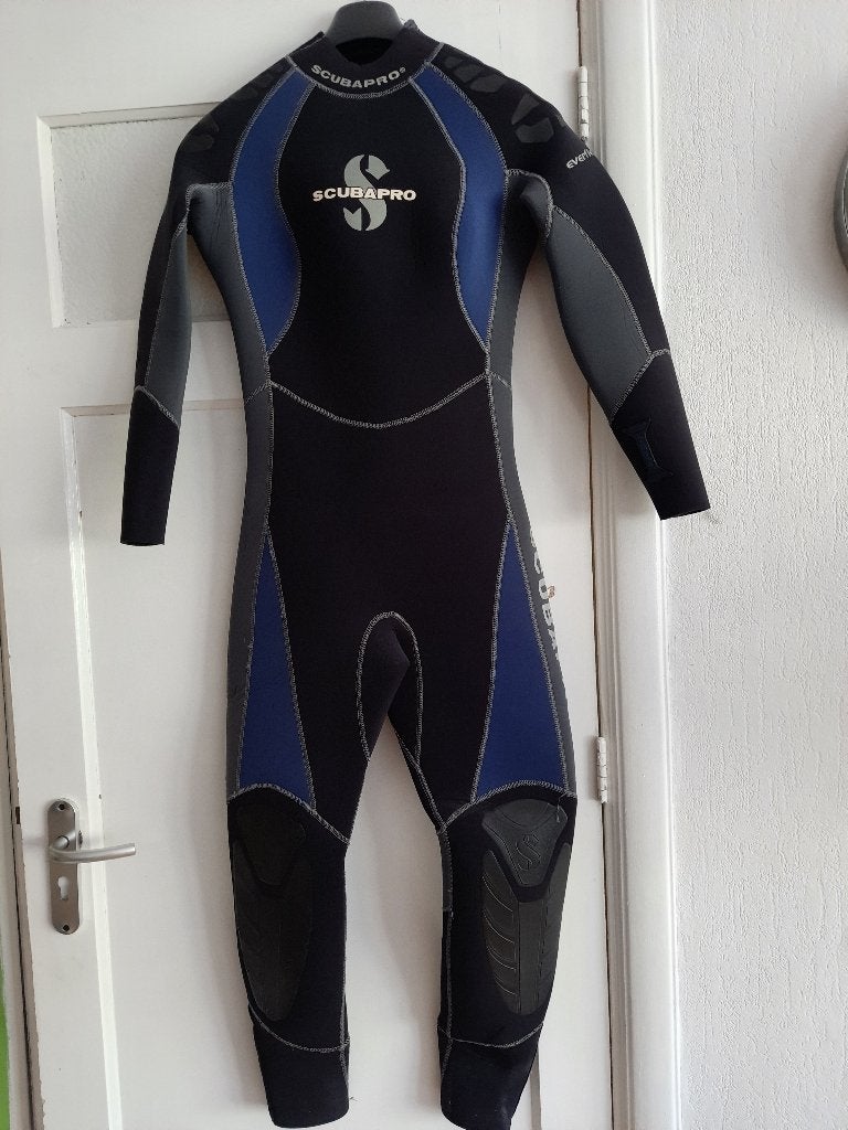 Scubapro semi droogpak M, Watersport en Boten, Duiken, Ophalen of Verzenden, Zo goed als nieuw, Duikpak