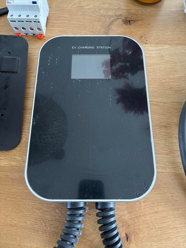 Besen Type 2 Laadpaal 11 kW met 6m kabel en App, Ophalen, Zo goed als nieuw, Laadpaal en Laadkabel