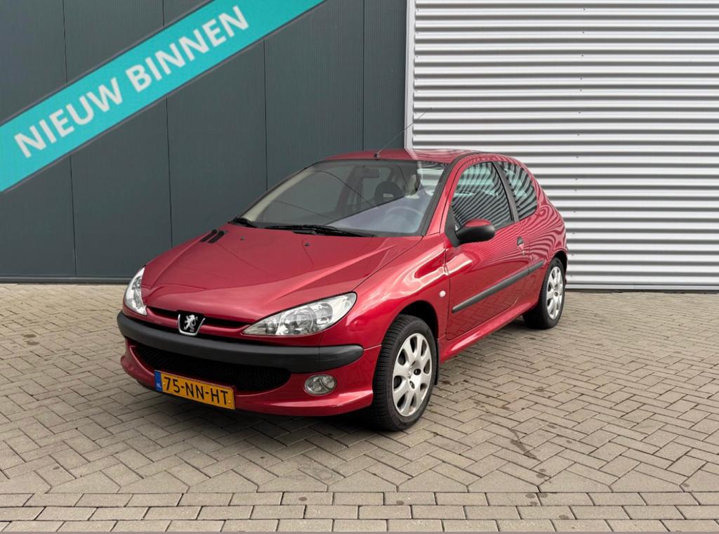 Peugeot 206 | 1.4 X-Line | 95.000 KMS NAP | Topstaat | APK |, Auto's, Voorwielaandrijving, 31 €/maand, 4 cilinders, Origineel Nederlands