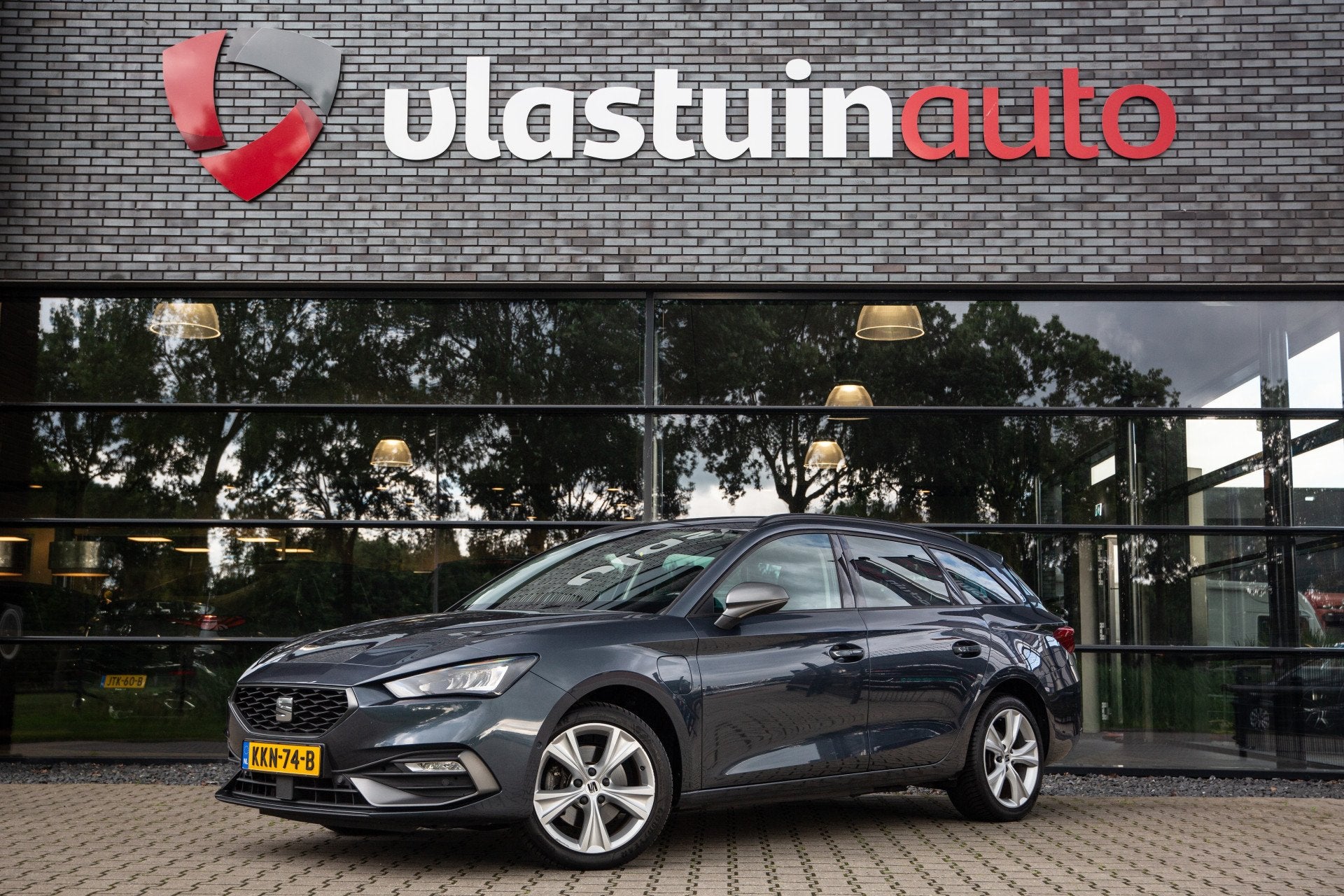 SEAT Leon Sportstourer 1.4 TSI eHybrid PHEV FR Business Inte, Gebruikt, 4 cilinders, Leder en Stof, Plug-in hybride