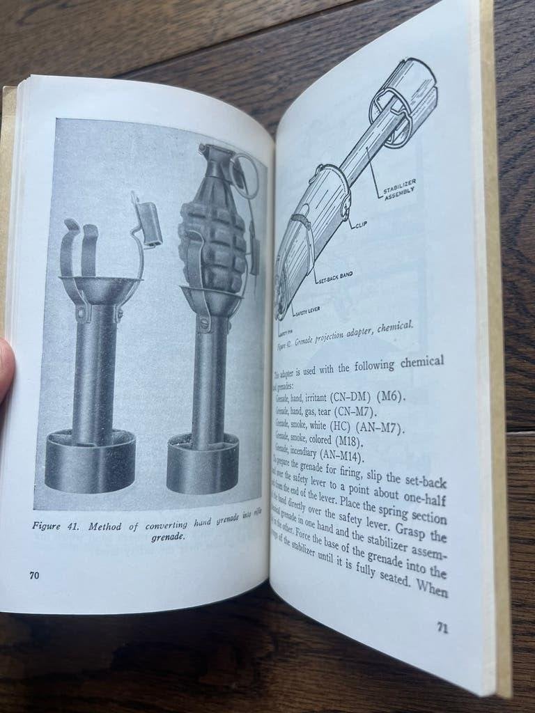 WO2 Korea Amerikaans voorschrift granaat rifle grenade etc, Verzamelen, Amerika, Verzenden, Boek of Tijdschrift