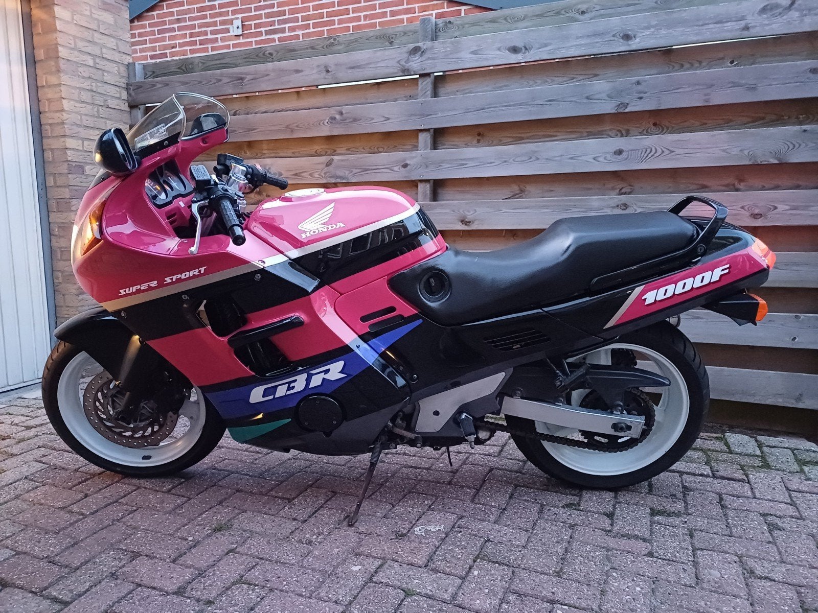 nette honda cbr 1000f, Motoren, Sportuitlaat, 4 cilinders, Motorrijbewijs A, Gebruikt