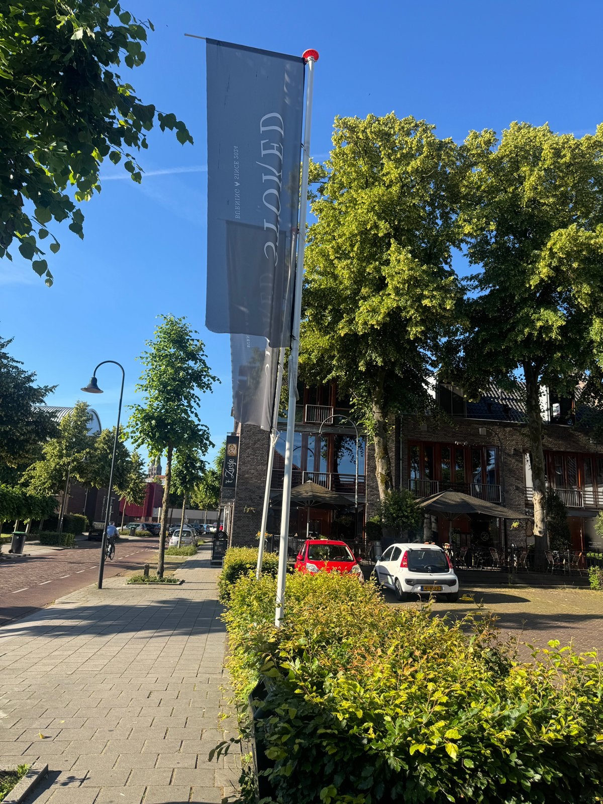 2 VlaggenMasten compleet 110,00 Euro, Diversen, Ophalen of Verzenden, Zo goed als nieuw