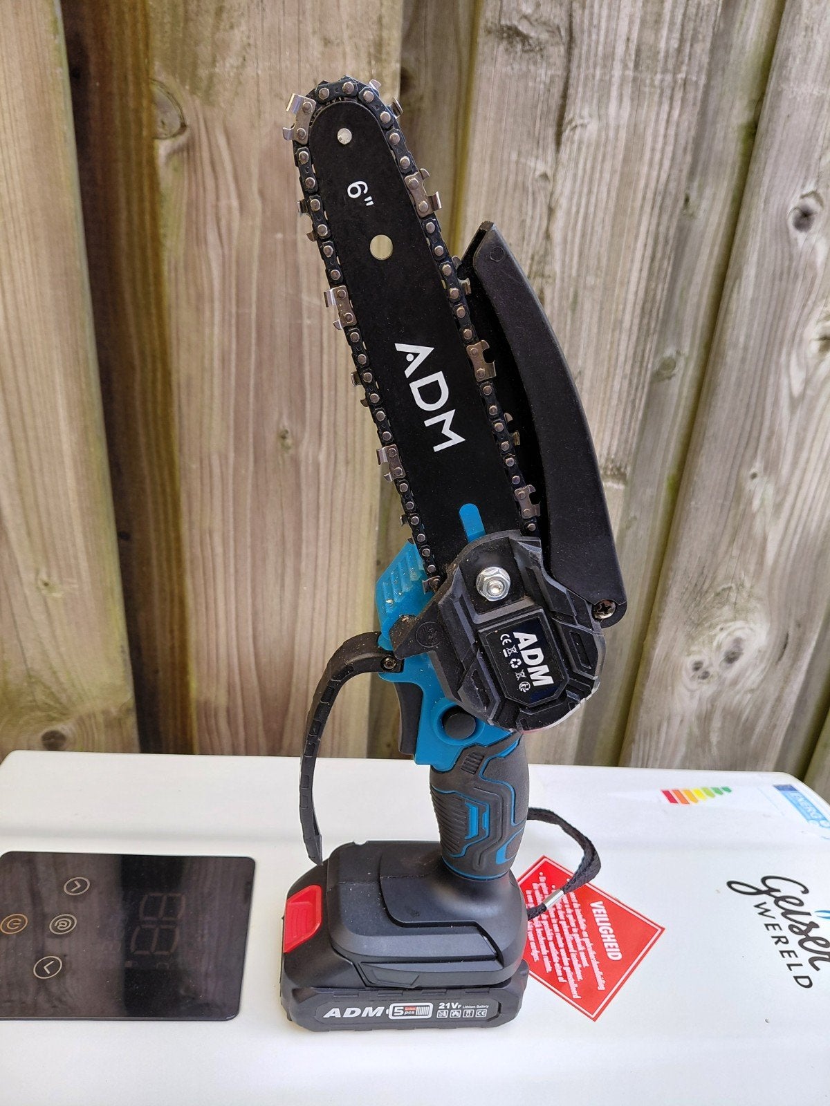 ADM Mini Accu Kettingzaag 6 inch - Compact en Krachtig, Ophalen, Zo goed als nieuw, Accu, ADM