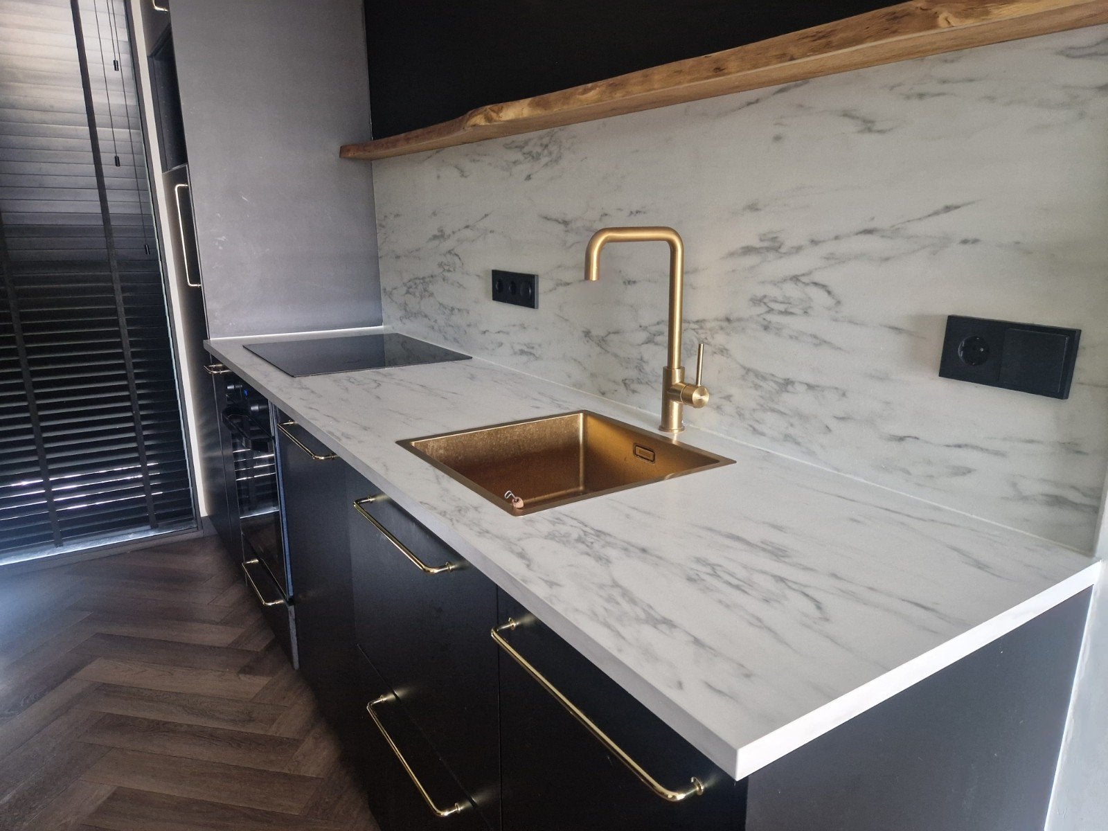 Keuken 5 jaar oud, SAMSUNG en BOSCH, Huis en Inrichting, Ophalen, Zwart, Enkelwandige keuken, Zo goed als nieuw