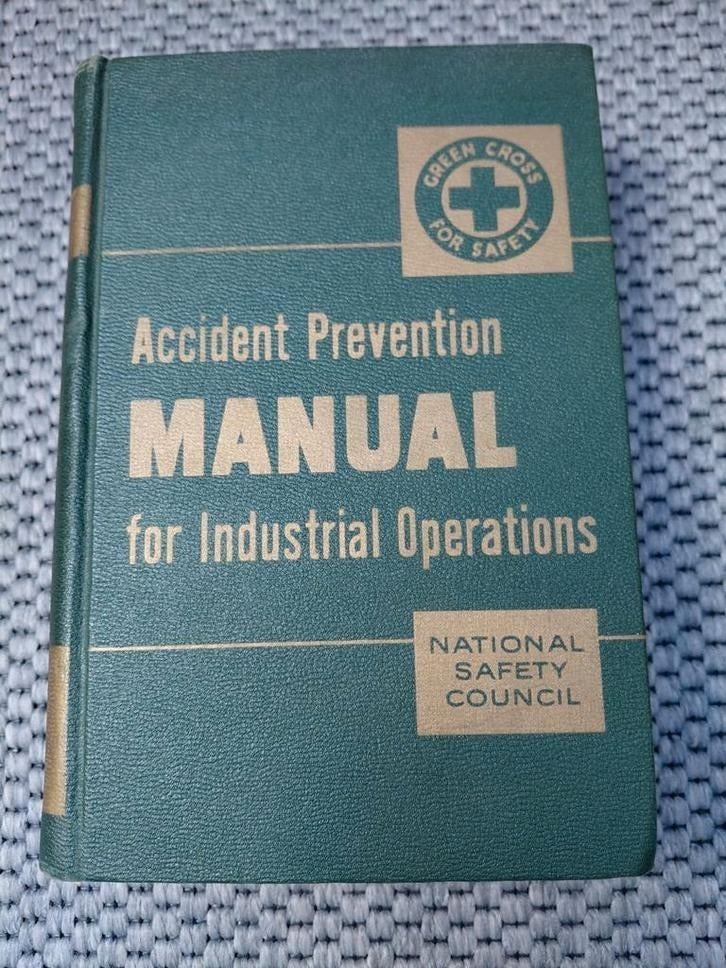 1955 Accident Prevention Manual for Industrial Operations, Ophalen of Verzenden, Gelezen