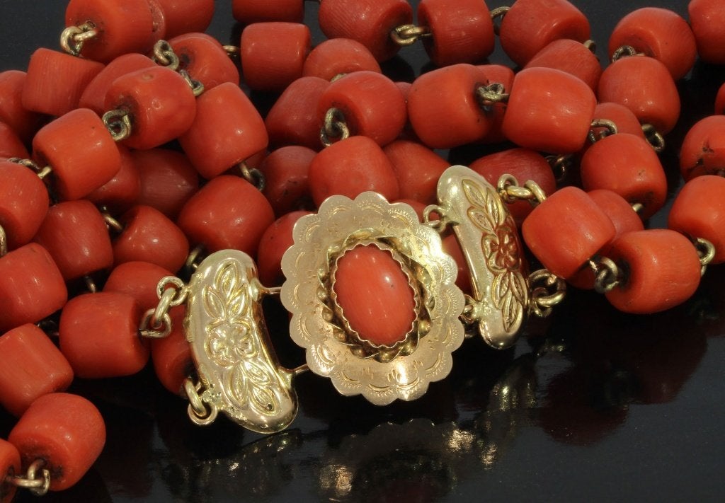 Bloedkoraal antieke ketting 14k slot goud en draad uniek, Ophalen of Verzenden, Goud, Ketting, Met edelsteen
