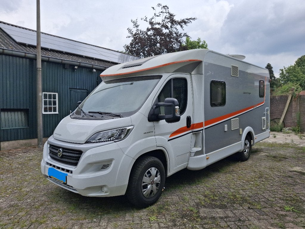 Half integraal Dethleffs Camper, Caravans en Kamperen, Campers, Automaat, Chemisch toilet, Standaard zit, Ringverwarming