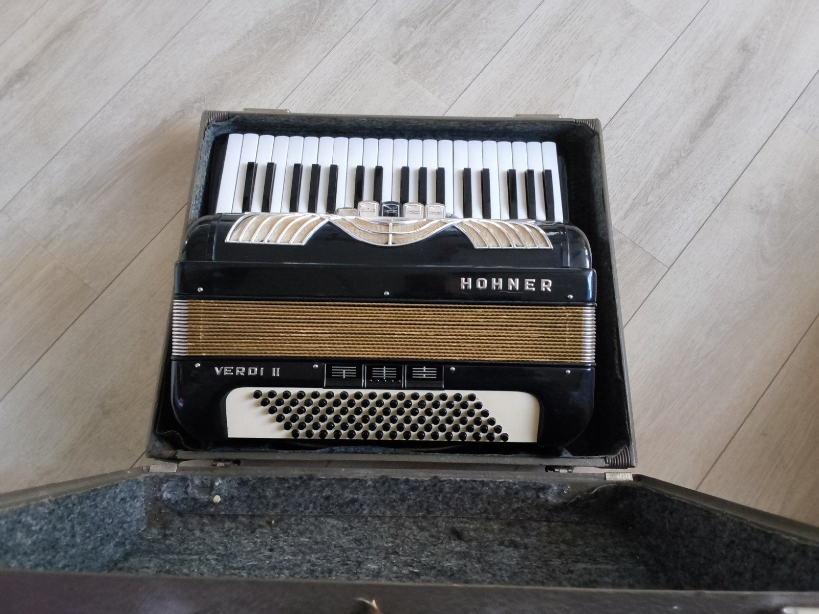 Te koop: Hohner accordeon type Verdi II, Ophalen, Gebruikt, Met koffer, Toetsaccordeon