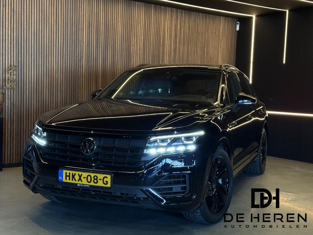 Volkswagen Touareg 3.0 TSi 4MOTION R PANO 360 462pk BTW, Auto's, Automaat, Gebruikt, 2995 cc, 462 pk