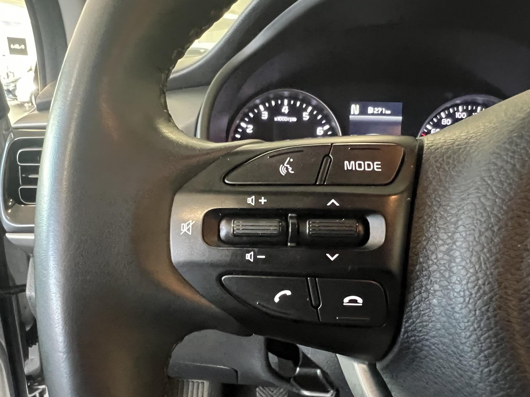 Kia Rio 1.0 T-GDi MHEV DynamicLine Apple Carplay/Android Aut, Auto's, Voorwielaandrijving, Gebruikt, Euro 6, 49 €/maand