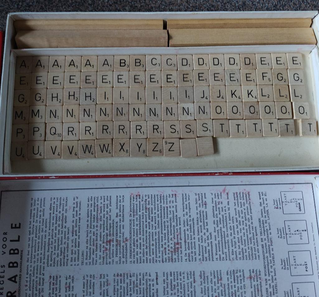 SCRABBLE original SIO spel houten letters,compleet,rode doos, Hobby en Vrije tijd, Gezelschapsspellen | Bordspellen, Ophalen of Verzenden