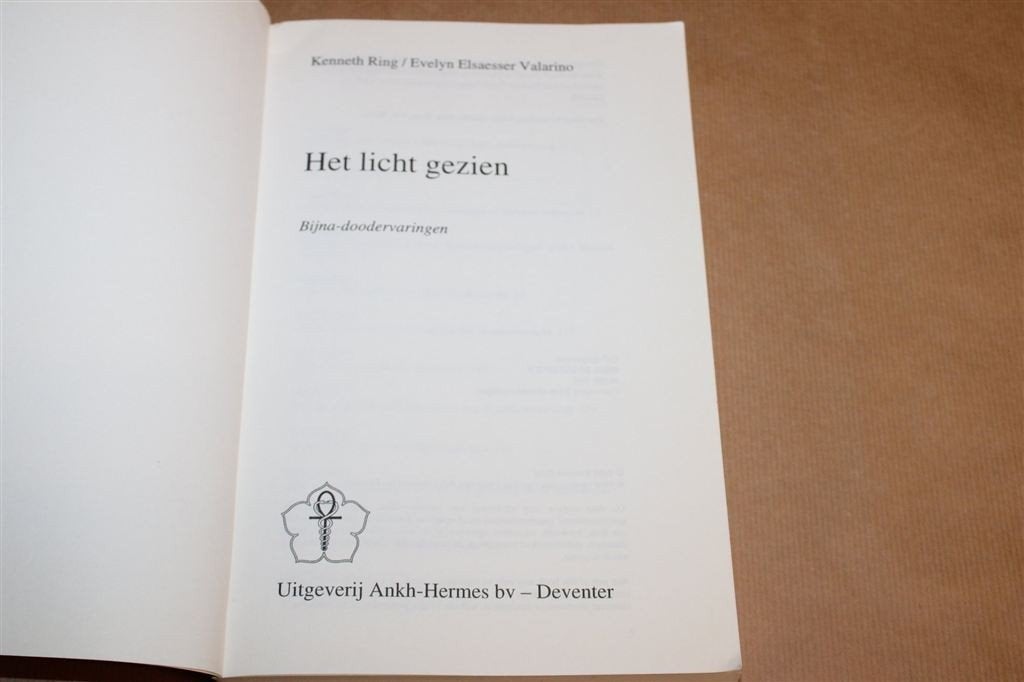 Het Licht Gezien — Bijna-doodervaringen, Ring 1999, Boeken, Ophalen of Verzenden, Gelezen, Overige onderwerpen, Achtergrond en Informatie