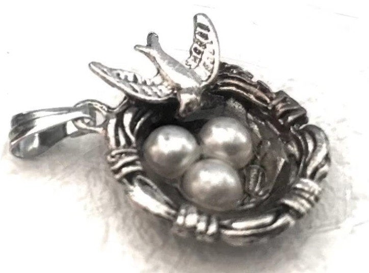 Vintage prachtige zwaluwnest ketting hanger met glasparels, Verzenden, Zo goed als nieuw, Zilver, Glas of Kristal