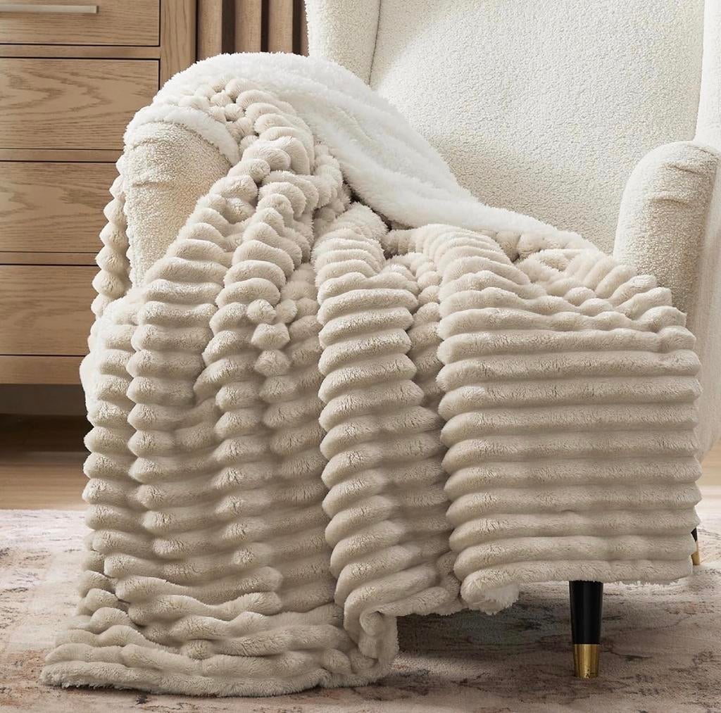 Nieuw Bedsure Sherpa Deken 130x150 beige, Ophalen, Nieuw