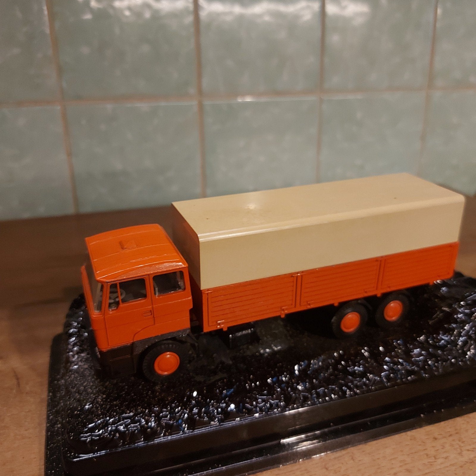 DAF Truck Miniatuur - Lion Car No. 65 - Made in Holland, Ophalen of Verzenden, Zo goed als nieuw