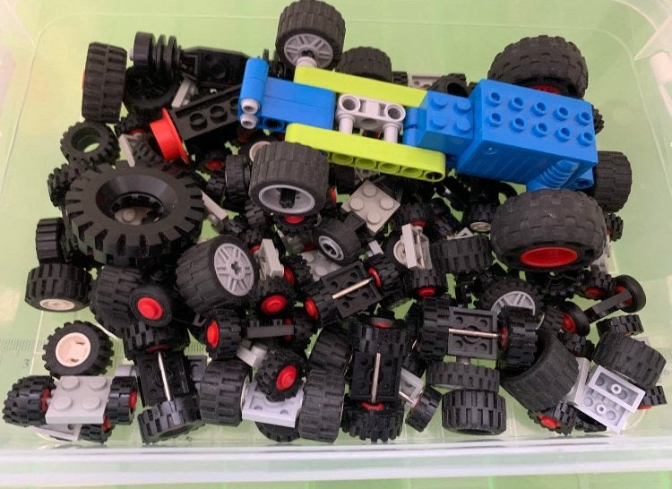 LEGO - groot assortiment wielen en banden- zgan, Ophalen of Verzenden, Zo goed als nieuw