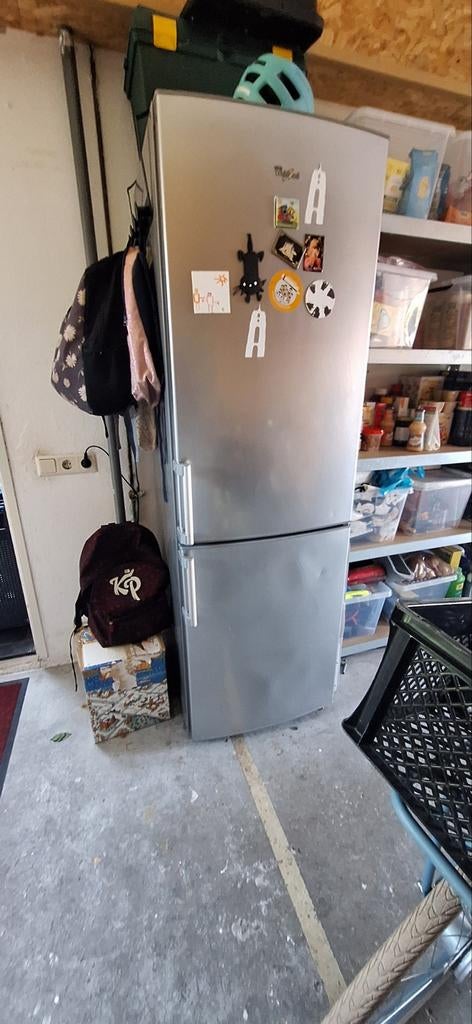 Whirlpool Koel-vriescombinatie - Zilver, Witgoed en Apparatuur, Koelkasten en IJskasten, Ophalen, Gebruikt, 200 liter of meer