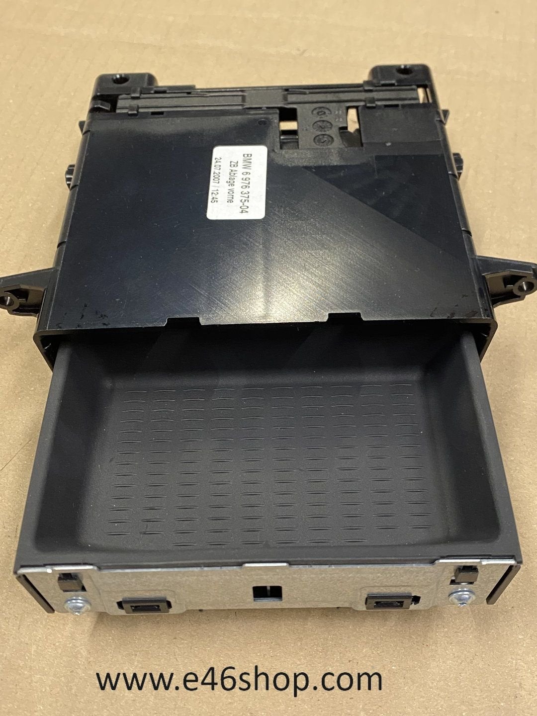 OPBERGBAK DASHBOARD BMW 5 E60 E61 OE 51456976375 NIEUW ORG B, -, -, Nieuw, Ophalen of Verzenden