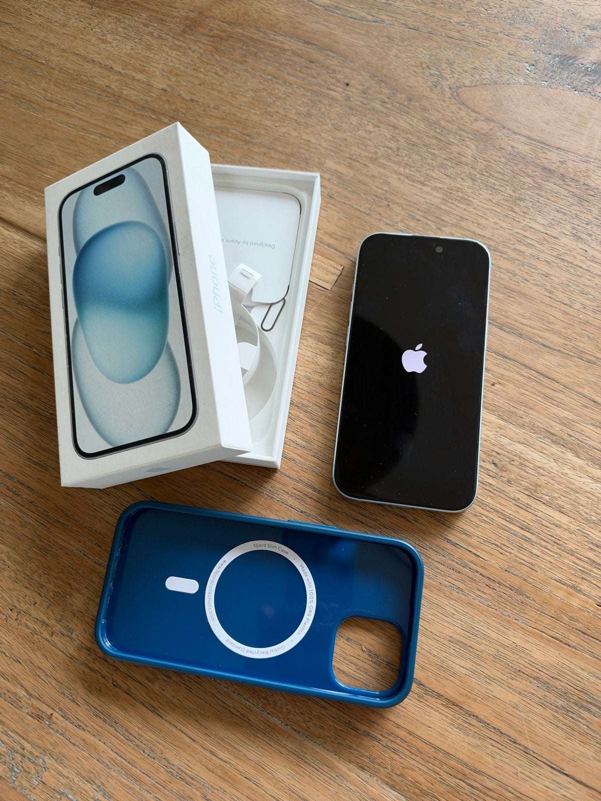 iPhone 15 128GB Wit - met hoesje, Ophalen, IPhone 15, 86 %, Wit