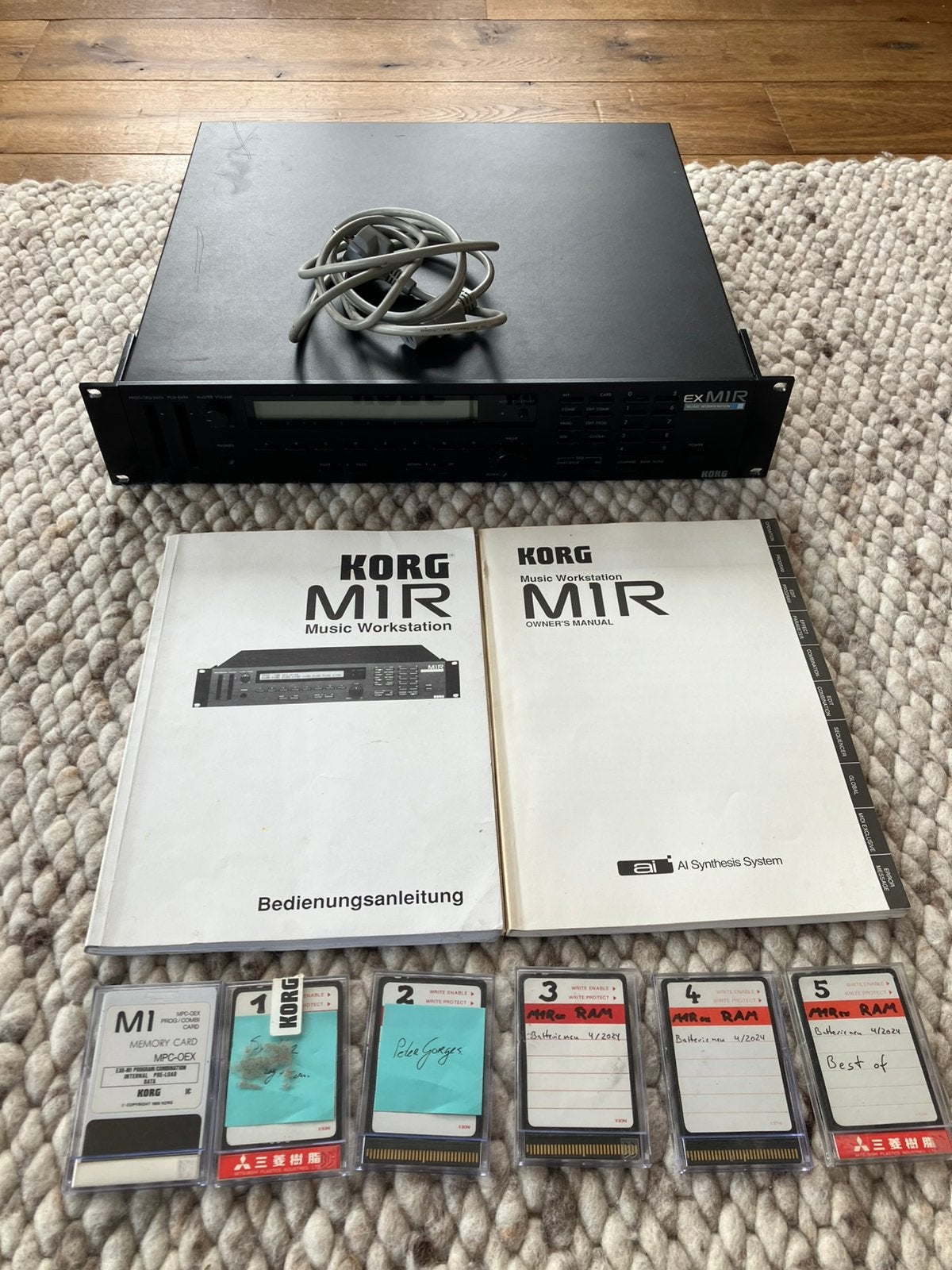 Korg M1 Ex Rack + 6 kaarten + handleiding, Ophalen, Zo goed als nieuw