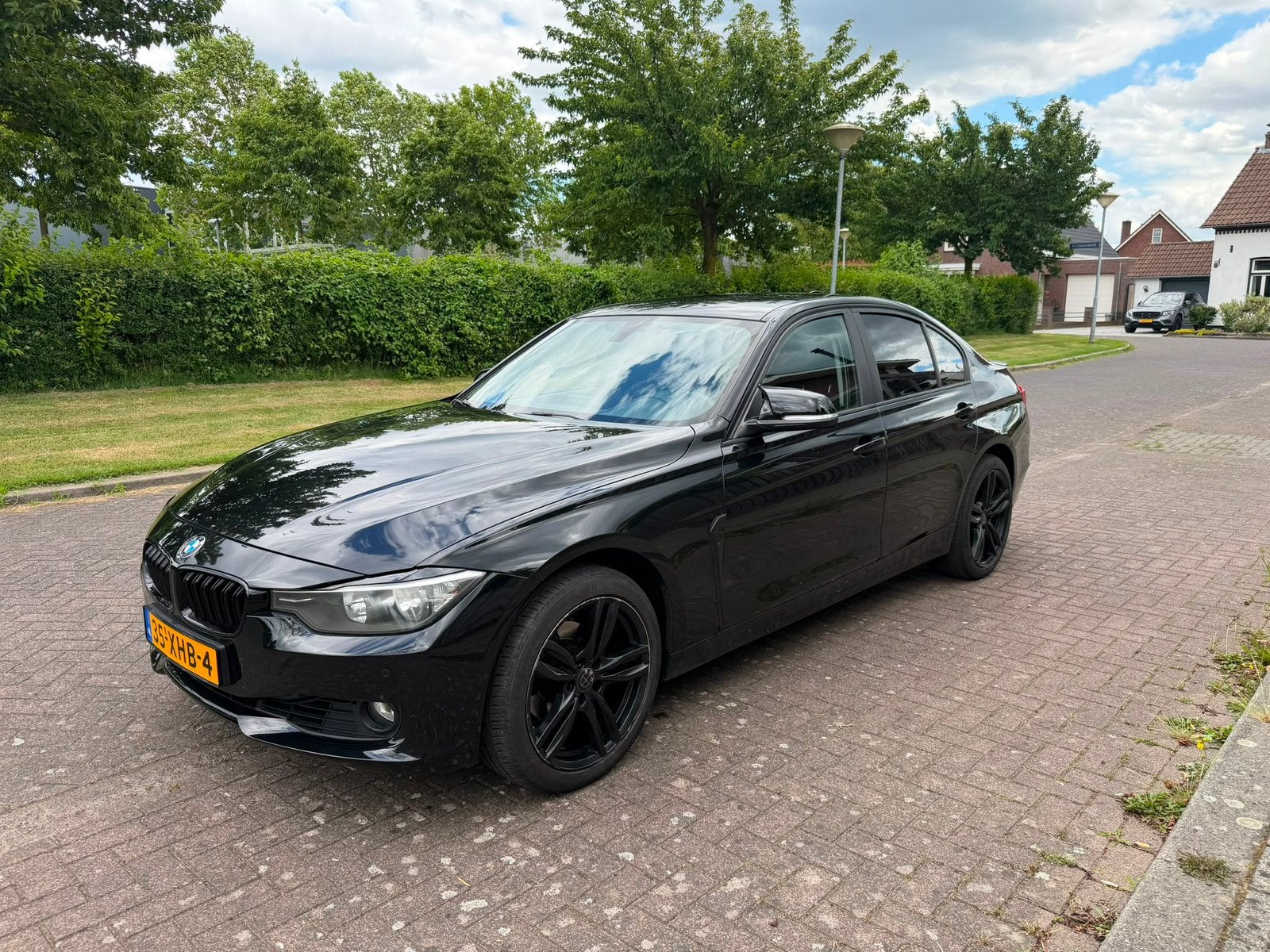 BMW 3-Serie 2.0IX 320 135KW Aut8 (f30) 2012 Zwart, Auto's, BMW, Achterwielaandrijving, 4 cilinders, Zwart, Origineel Nederlands