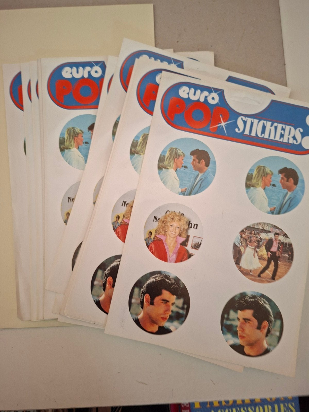 partijtje vintage grease stickers memorabilia movie, Verzenden, Zo goed als nieuw, Meerdere stickers
