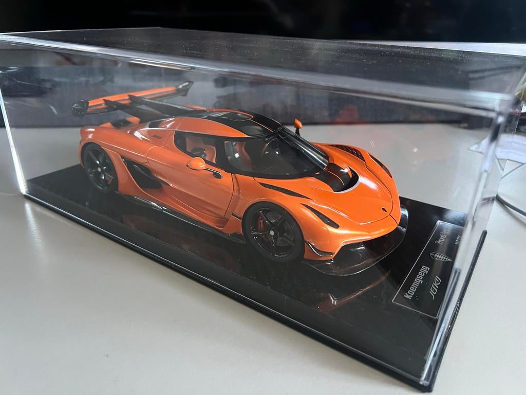 Frontiart Koenigsegg Jesko 1:18 Tang Orange met stolp, Hobby en Vrije tijd, Modelauto's | 1:18, Ophalen of Verzenden, Nieuw, Auto