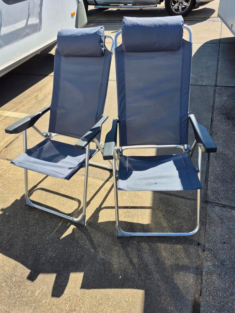 2 comfortabele campingstoelen met hoofdsteun, Ophalen