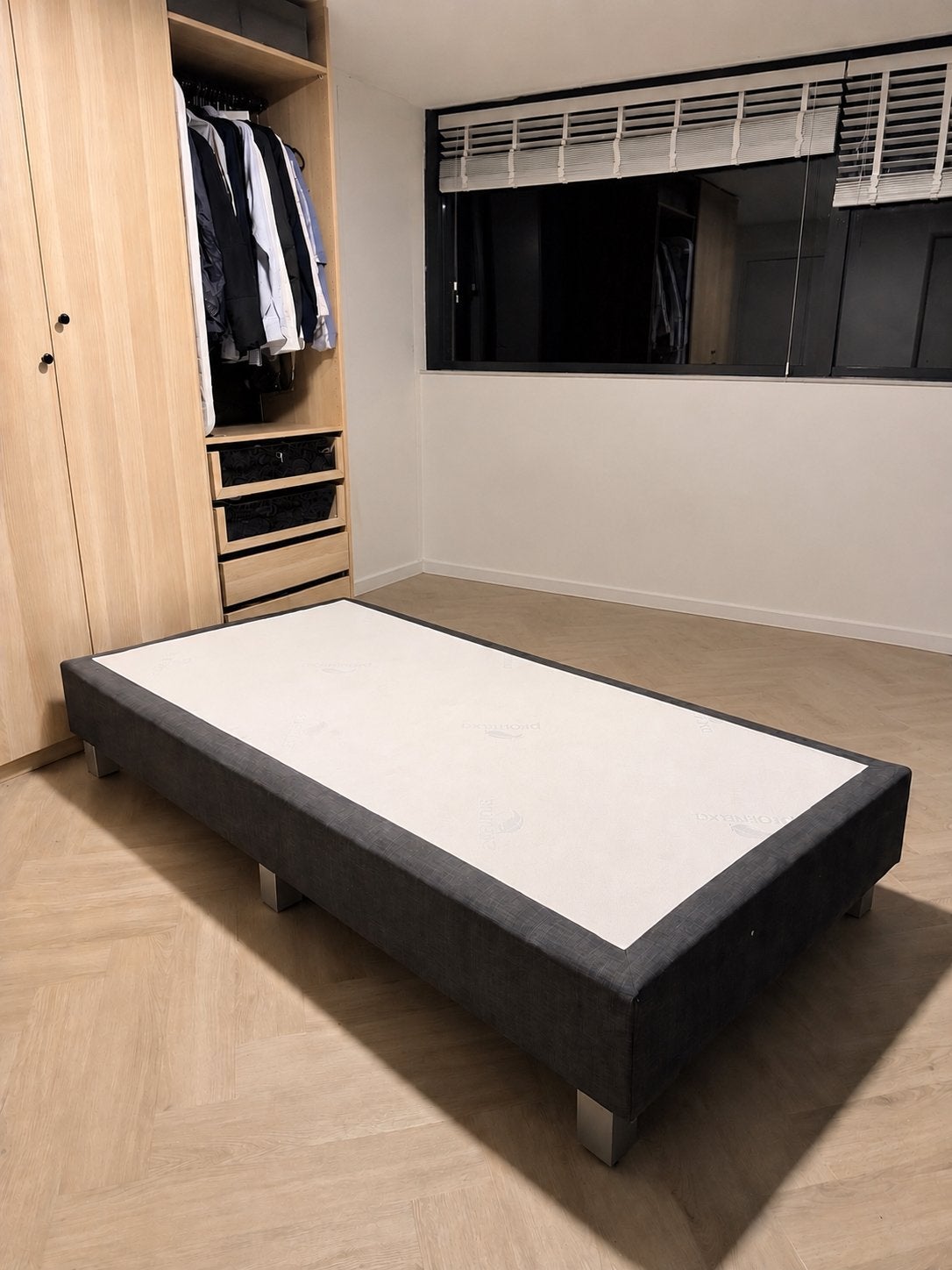 Boxspring nieuw ongebruikt antraciet, Huis en Inrichting, Slaapkamer | Boxsprings, Ophalen, Zo goed als nieuw