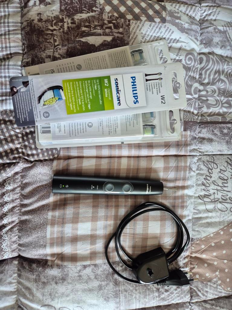 Philips Sonicare elektrische tandenborstel + 6 opzetborstels, High Tech Campus 5, 5656 AE Eindhoven, Nederland, Ophalen of Verzenden